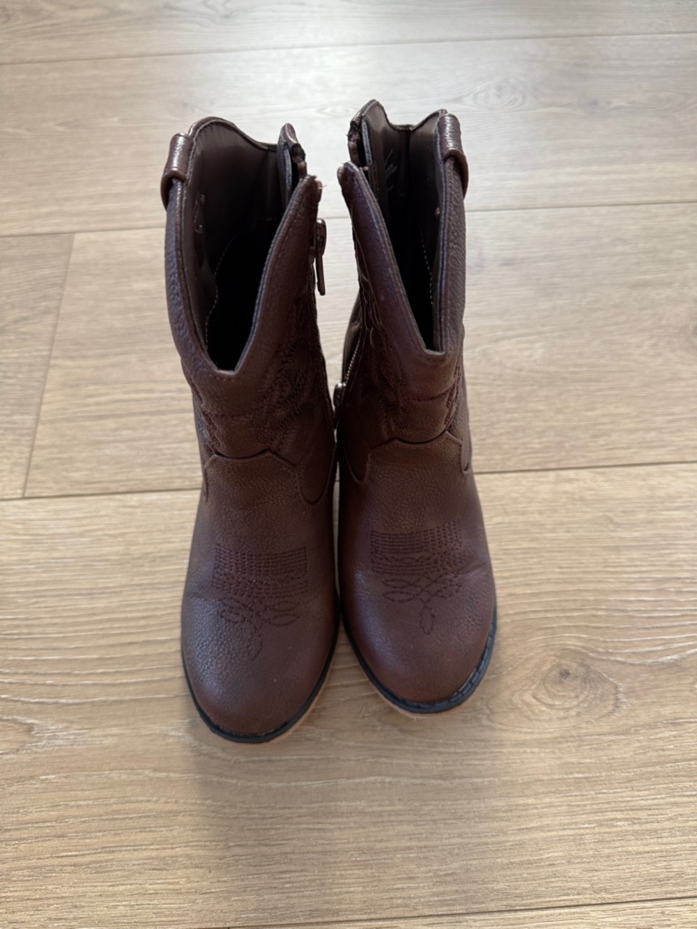 Cat and Jack cowboy boots size kids 9